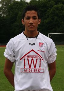 Oezguer Demir1